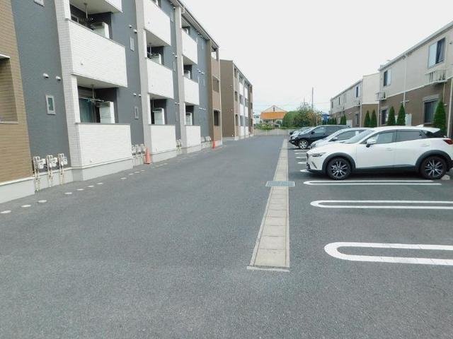 駐車場　駐車場完備です