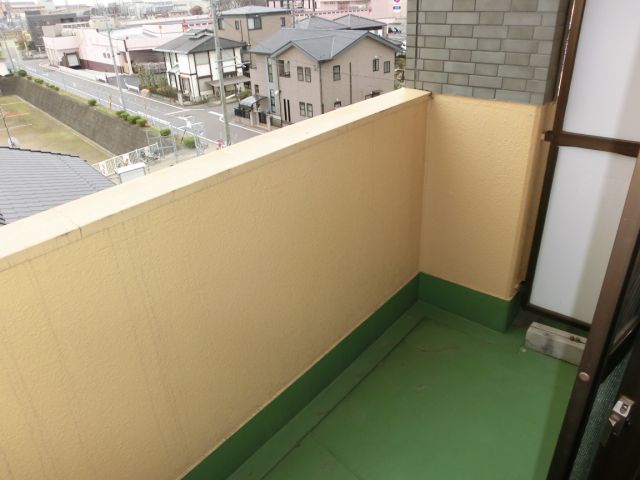 バルコニー　南向きのベランダです