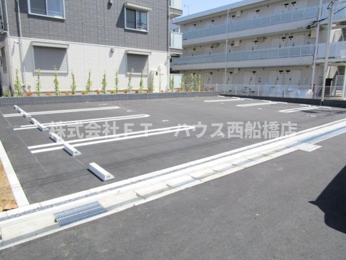 駐車場　駐車場（要空き確認）