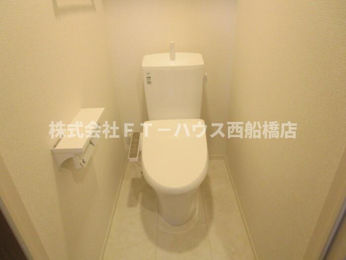トイレ　温水洗浄暖房便座