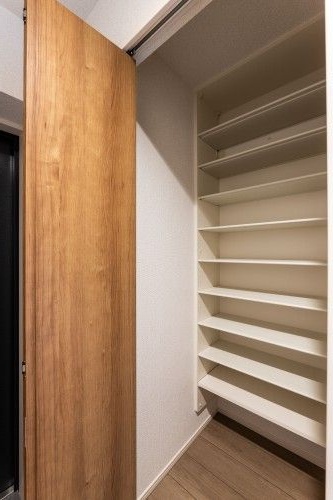 玄関　【人気のキッチンカウンタータイプ♪】おすすめ物件！