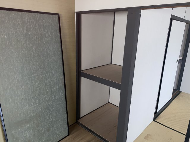 収納　上下に仕切りがあるので整理整頓しやすい収納♪(同仕様画像)