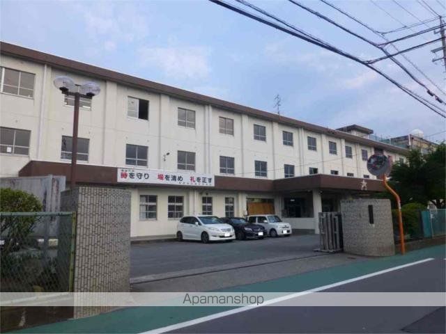 中学校　静岡市立清水第六中学校（中学校）まで287m