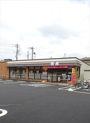 コンビニ　セブンイレブン（コンビニ）まで800m