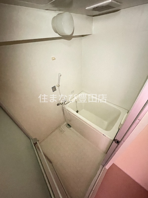 バス・シャワールーム　別室同型写真