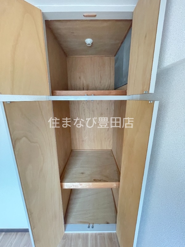 収納　別室同型写真