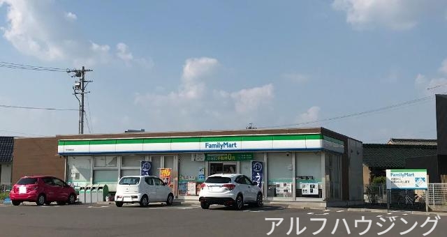 コンビニ　ファミリーマート可児桜町店（コンビニ）まで253m
