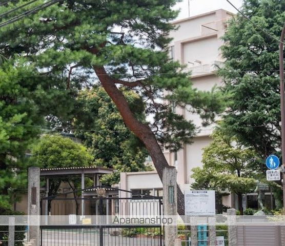 小学校　練馬区立大泉小学校（小学校）まで1528m