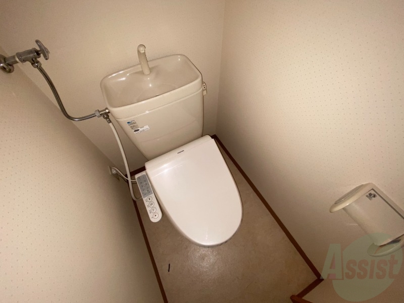 トイレ　ウォシュレット機能がついたトイレ。安心して使用できますね。