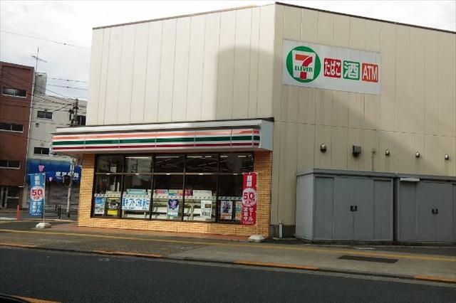 コンビニ　セブンイレブン（コンビニ）まで228m