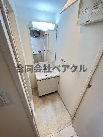 洗面設備　スペースが確保できる洗面所です