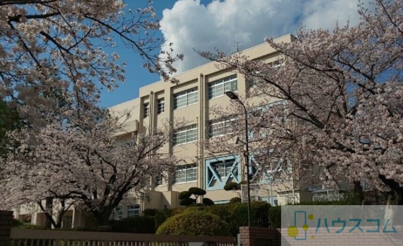 中学校　高槻市立第二中学校（中学校）まで997m