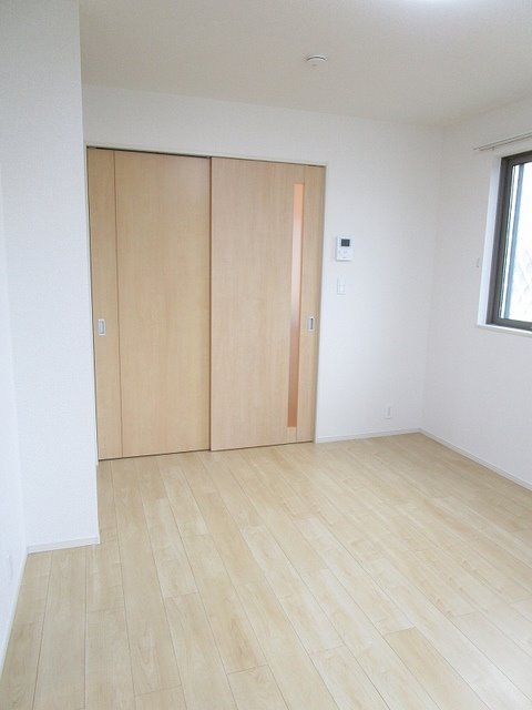 居室・リビング　きれいなお部屋です。