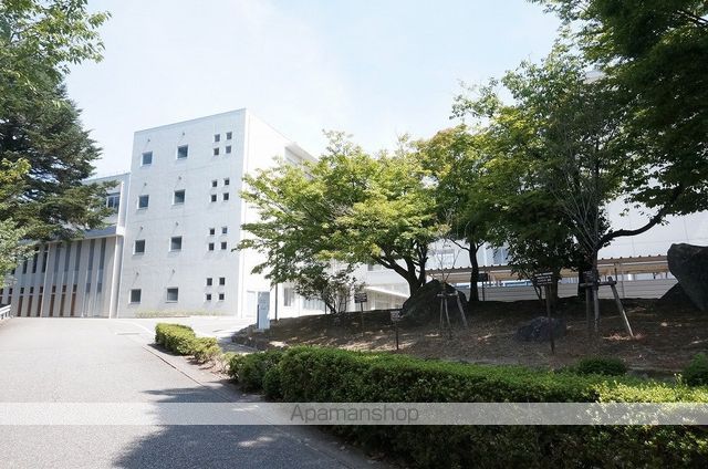 高校・高専　石川県立金沢桜丘高校（高校・高専）まで915m