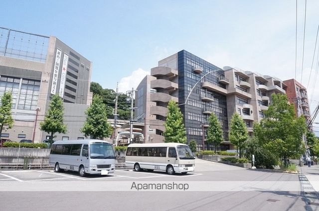 中学校　星稜中学校（中学校）まで302m