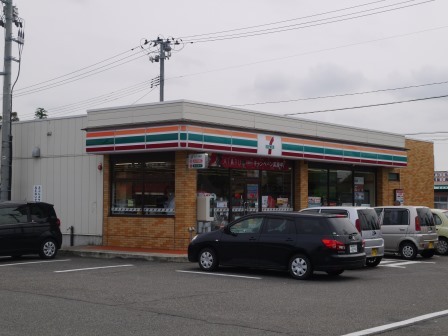 コンビニ　セブンイレブン新潟逢谷内店（コンビニ）まで599m