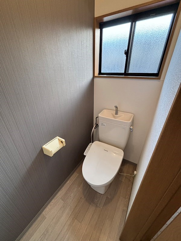 トイレ　※別部屋参考写真※
