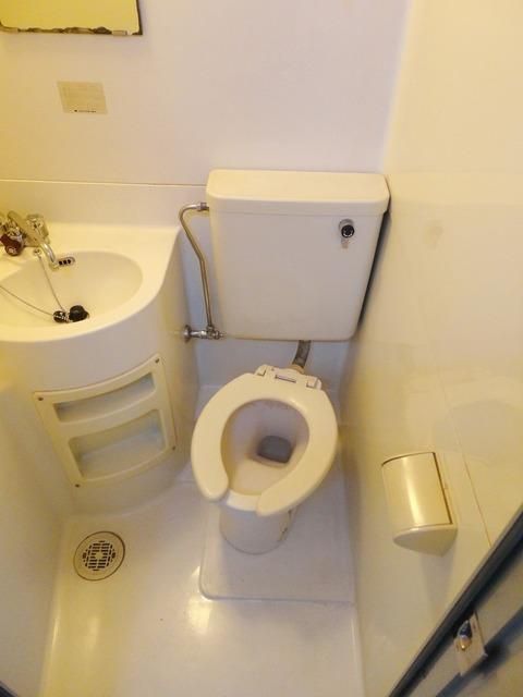 トイレ　同建物別号室参考写真です