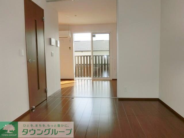 居室・リビング　※別号室参考写真です