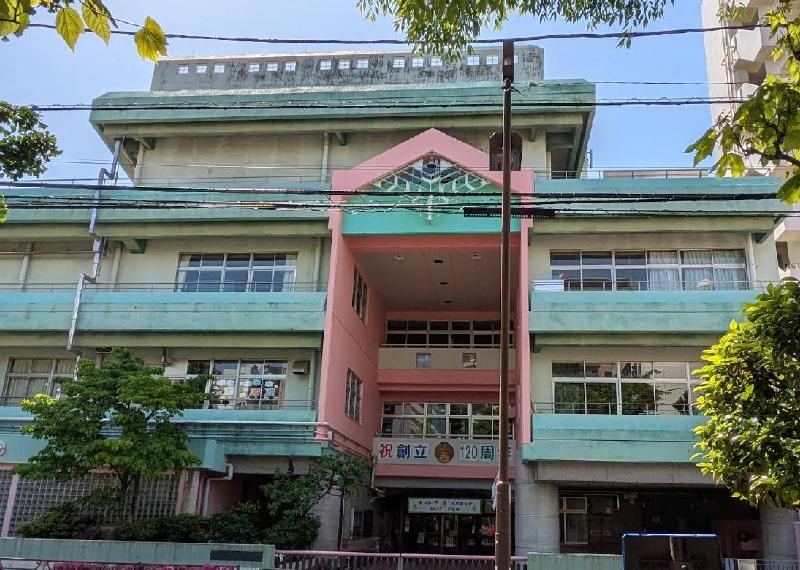 小学校　台東区立松葉小学校（小学校）まで350m