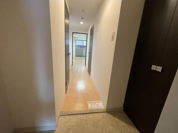 玄関　名古屋で一番初期費用の安い賃貸専門の不動産会社です(^^)