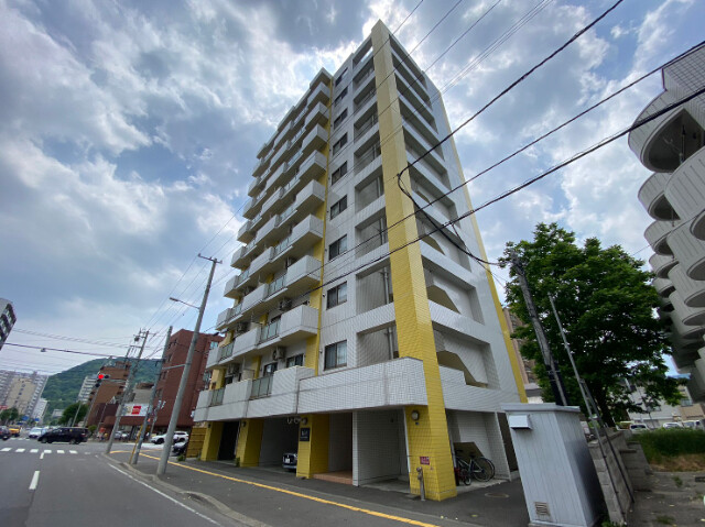 建物外観　札幌市中央区北１条西「ビッグパレス円山２」