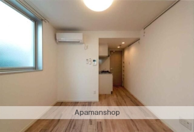 CREAL住吉の居間写真