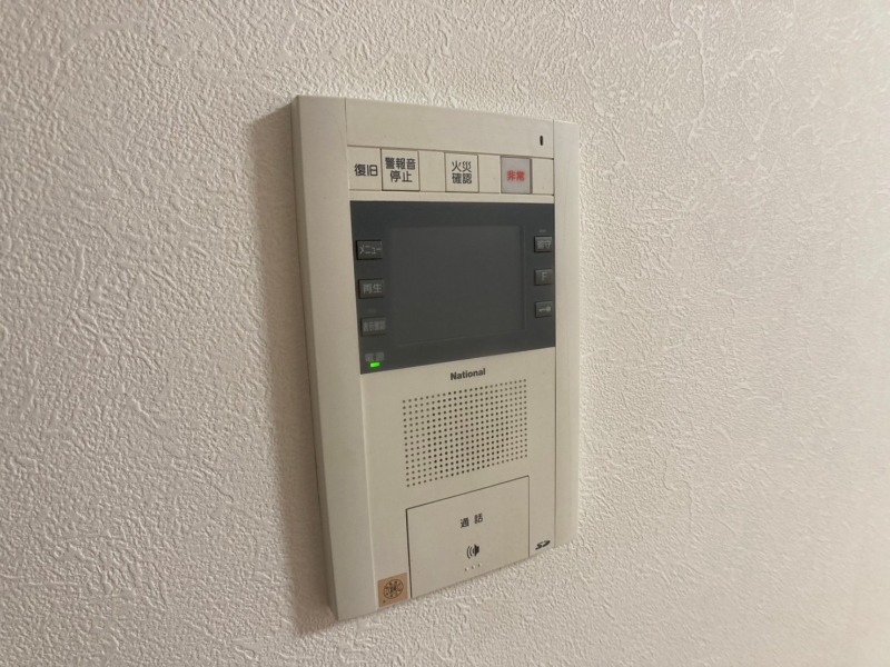 セキュリティ　ＴＶモニター付インターホンです。来客者の顔が見えるので安心！