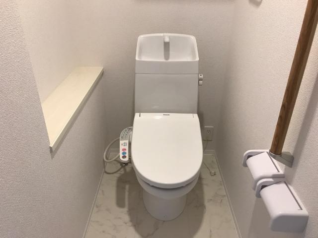 トイレ　シャワー付トイレ
