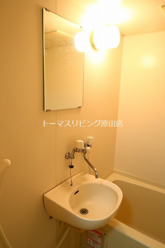 洗面設備　303号室写真