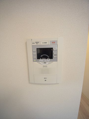 その他設備　プレサンス難波マジョリティ　モニター付きインターホン