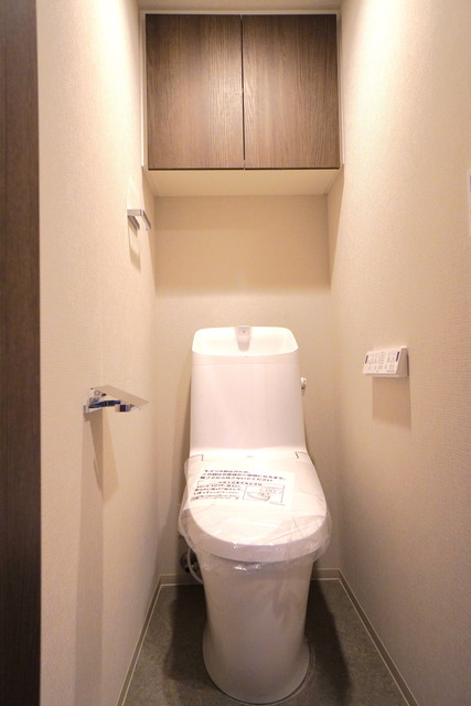 トイレ　※写真は同タイプ住戸です。