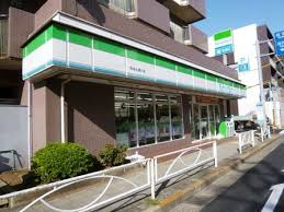 コンビニ　ファミリーマート砧城山通り店（コンビニ）まで221m