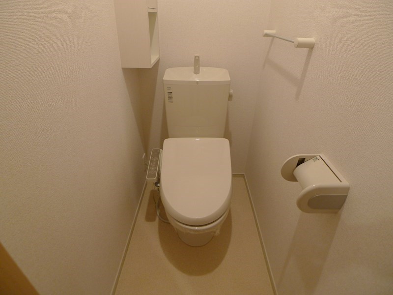 トイレ　写真は角部屋