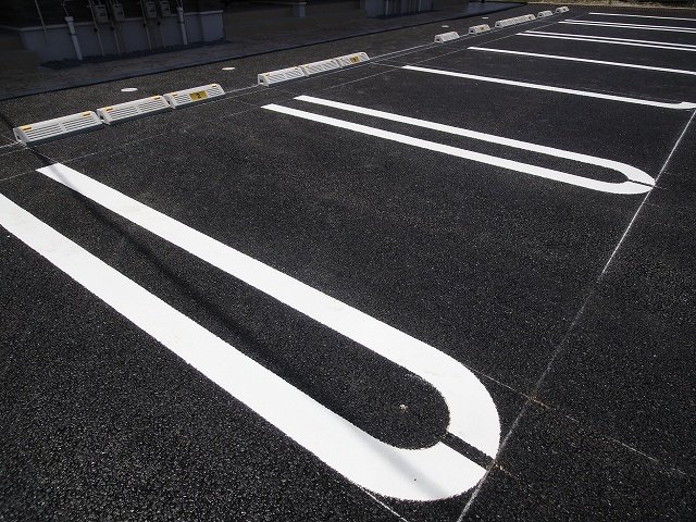 駐車場　駐車場