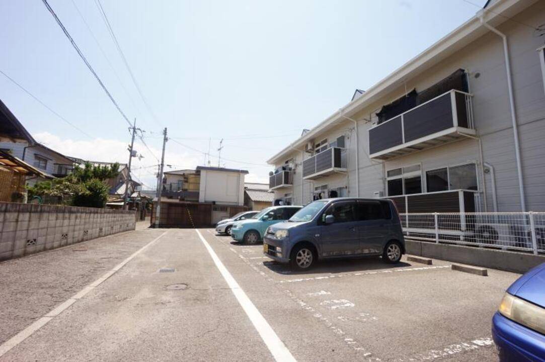 駐車場　駐車場