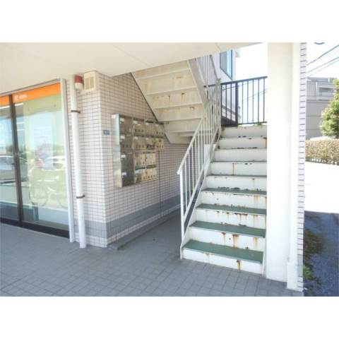 その他　鵜の森ビルの階段
