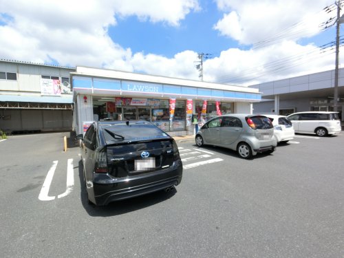 コンビニ　ローソン　富里市獅子穴店（コンビニ）まで203m