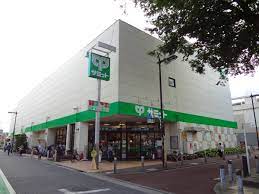 スーパー　サミットストア喜多見駅前店（スーパー）まで700m