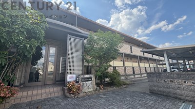 建物外観　安心のオートロック付きです♪