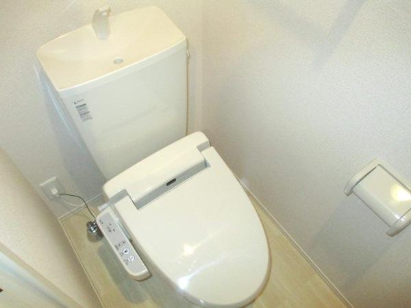 トイレ　ウォシュレット付きです！