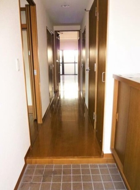 玄関　別部屋同仕様タイプ