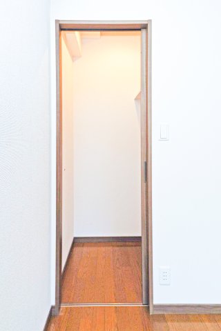 収納　別号室のものです。現状優先になります。
