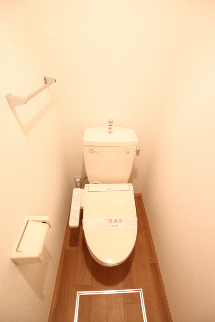 トイレ　ウォシュレット付き♪
