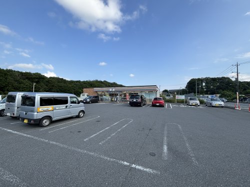コンビニ　セブンイレブン沼南下清水店（コンビニ）まで826m
