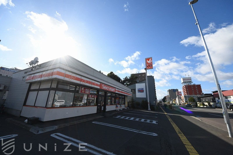 コンビニ　セイコーマートほんま店（コンビニ）まで269m