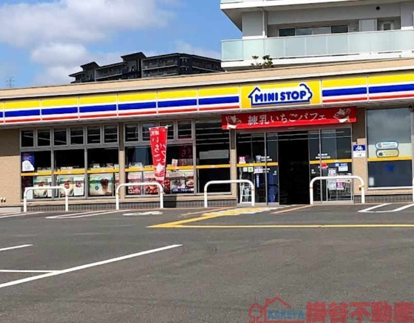 コンビニ　ミニストップ茨木彩都あさぎ店（コンビニ）まで890m