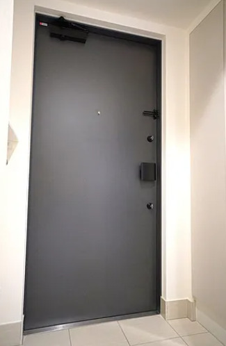 玄関　※別部屋の参考写真です。
