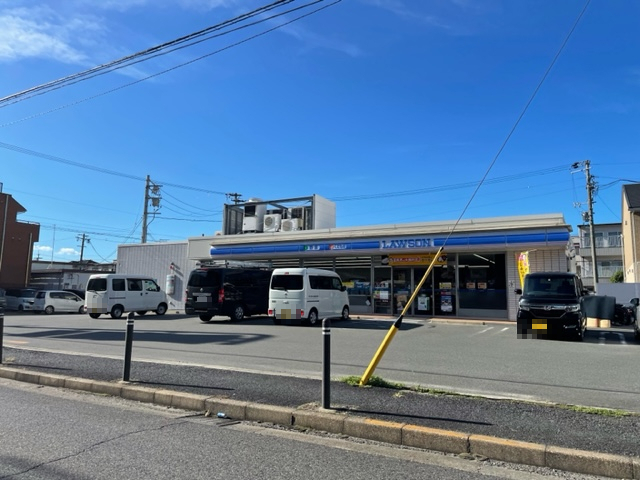 コンビニ　ローソン 中村草薙町店（コンビニ）まで363m