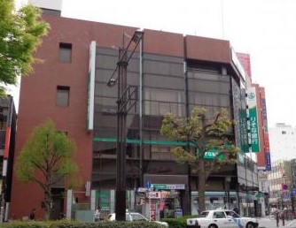 銀行　りそな銀行 鶴見支店（銀行）まで287m